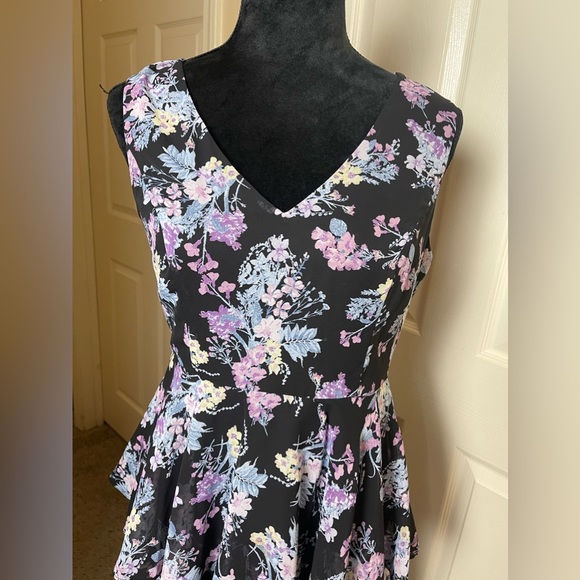 Nine West Floral Ruffle Midi Dress Size 2 - Picture 6 of 12